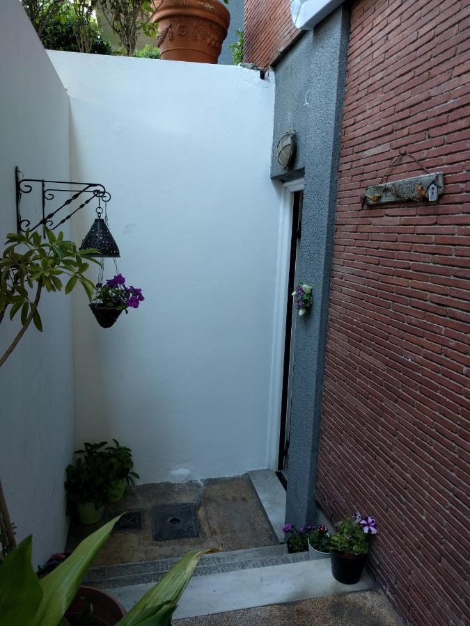 Cozy Apartment Ideally Located City Center And Megaron Moussikis Metro Station Athen Exterior foto